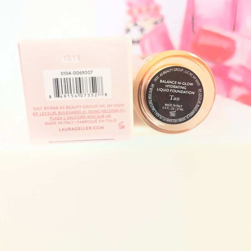 Laura Geller Hydrating Liquid Foundation - Warm Tan / Peach Cap - Picture 2 of 2